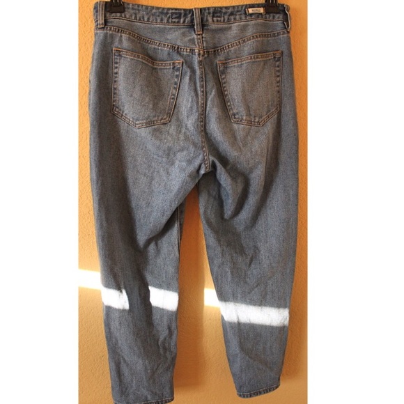 Brandy Melville High Waist Mom Jeans - Picture 6 of 8